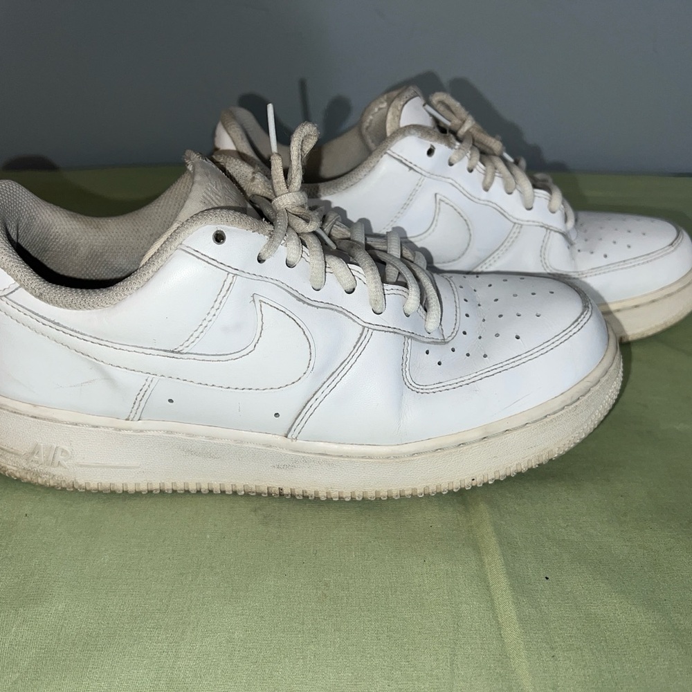 Nike Men’s White Low-Top Sneakers with Off-White Accents